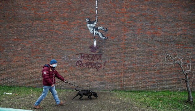 Banksy’nin eserine saldırı