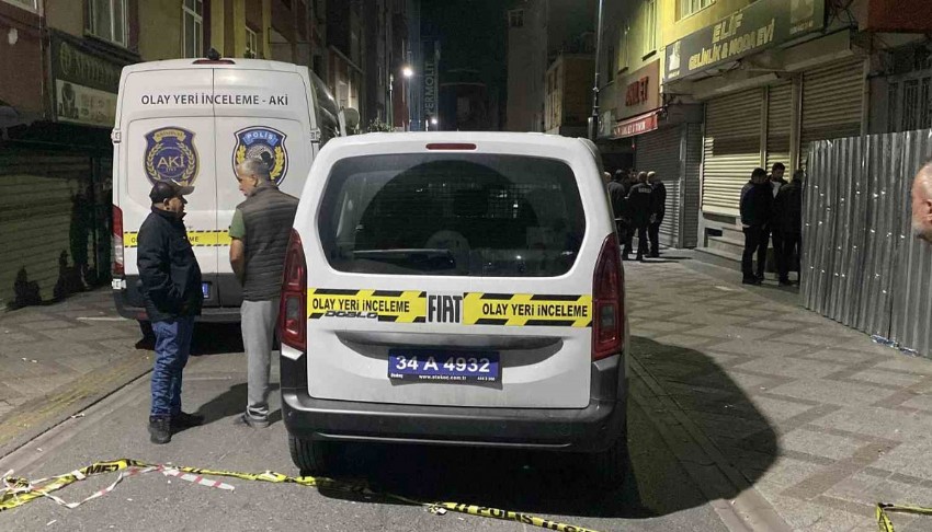 Bağcılar'da sokak ortasında silahlı saldırı