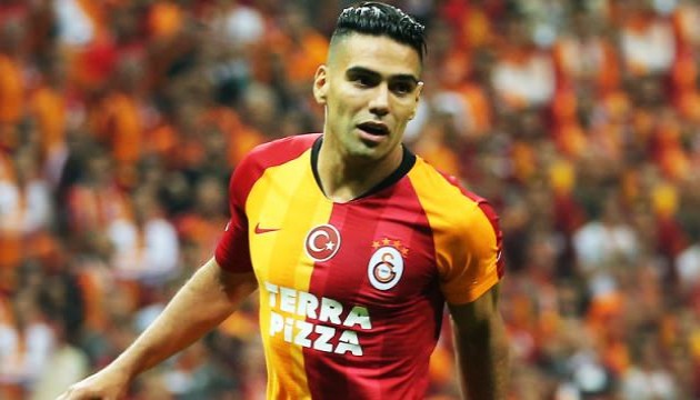 Radamel Falcao sakatlandı!