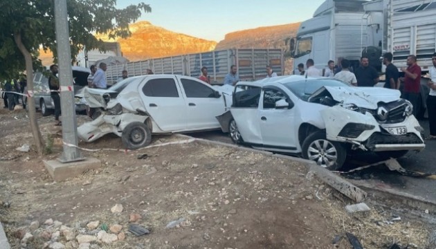 Şanlıurfa'da zincirleme trafik kazası: 5 yaralı