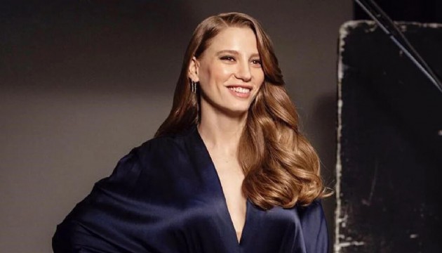 Serenay Sarıkaya'nın pozları sosyal medyayı salladı!