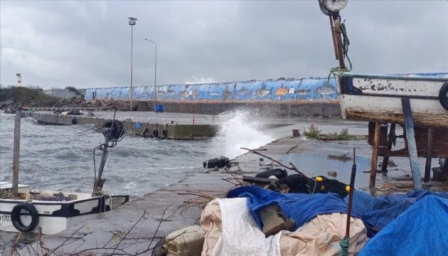 Akçakoca'da fırtına etkisi