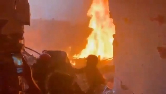 Tutkal fabrikasında patlama!