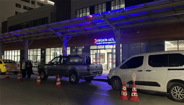 Düğüne gidip zehirlendiler