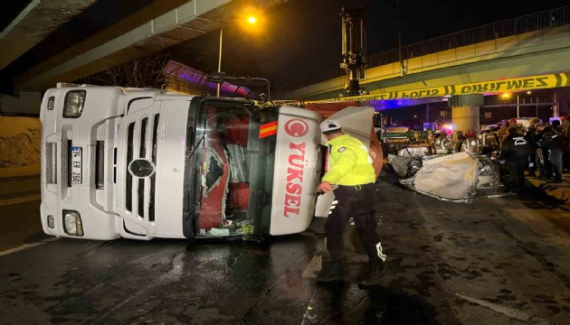 İstanbul'da feci kaza! 4 kişi öldü