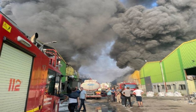 Adana'da korkutan yangın