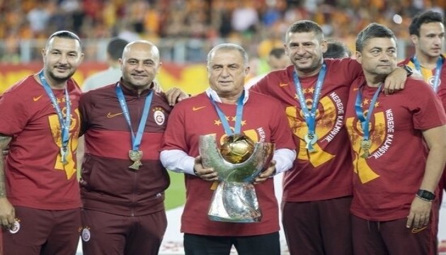 Galatasaray'da bir ayrılık daha!