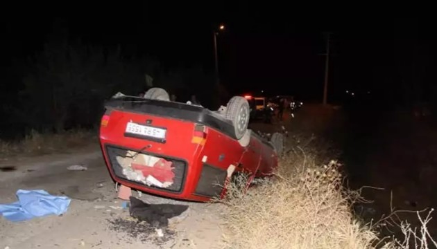 Manisa'da otomobil takla attı