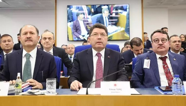 Bakan Tunç ile CHP'li vekiller arasında tartışma