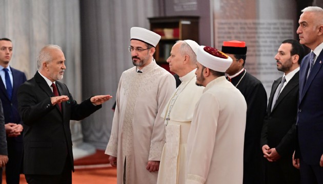 Papa'dan Sultanahmet Camii'ne ziyaret
