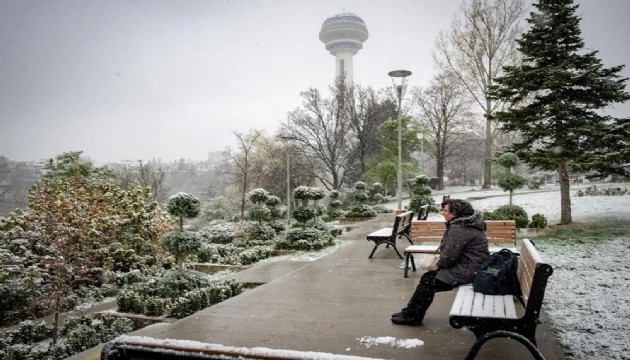 Başkent güne karla uyandı