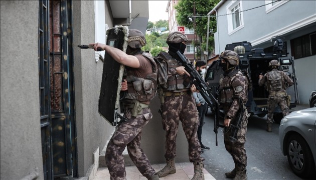 İstanbul'da FETÖ operasyonu