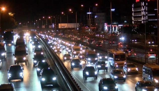 Haftanın ilk gününde trafik yoğunluğu