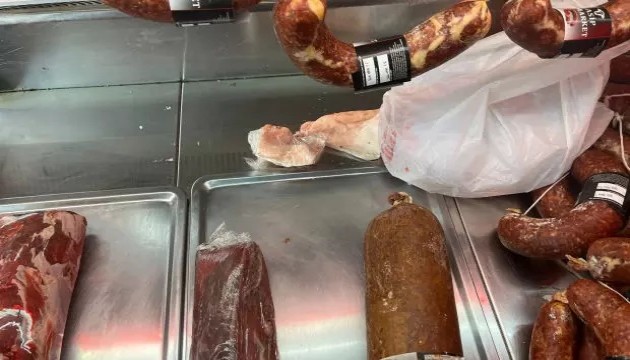 Kasap dükkanında şoke eden manzara!