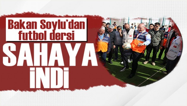 Bakan Soylu'dan futbol dersi: Çocuklarla sahaya indi