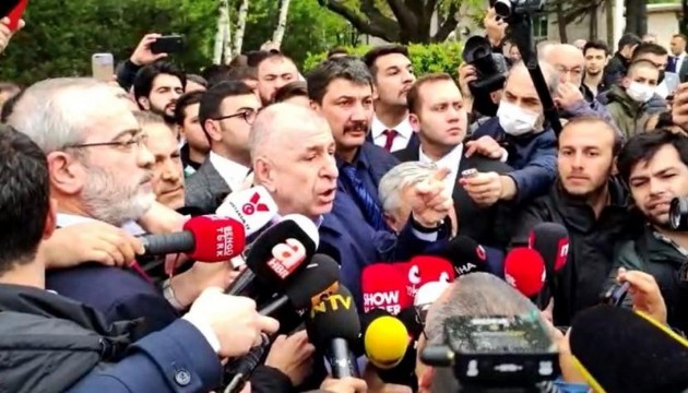 Bakan Soylu, Özdağ için 'Hayvan İzleme Aracı' bekletti