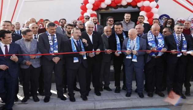 Acun Ilıcalı, Erzurum'da fabrika açtı