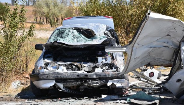 Aksaray'da 3 araç çarpıştı: 3 ölü, 2 yaralı