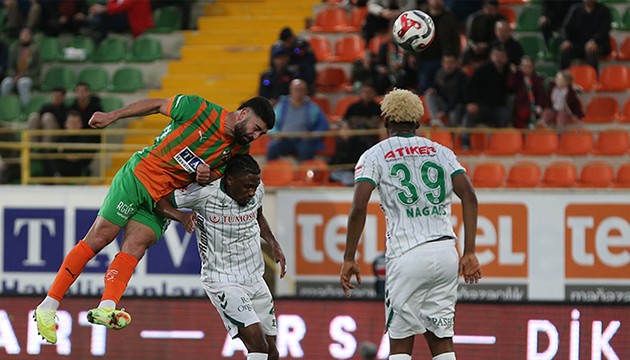 Alanyaspor sahasında kazandı