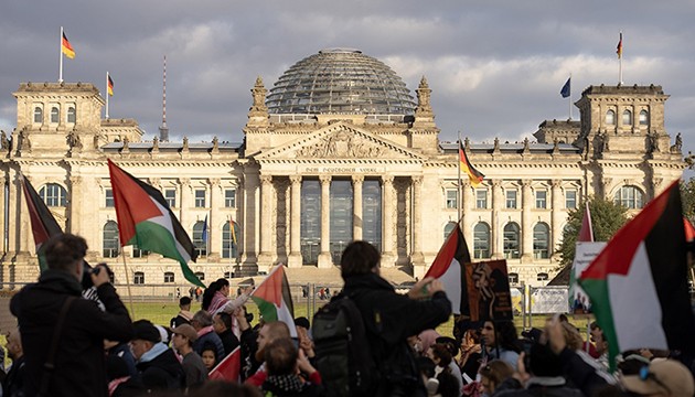 Almanya'da dikkat çeken anket