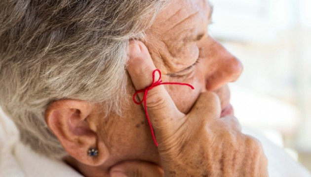 Alzheimer ile ilgili dikkat çeken araştırma: İşte hastalığın ilk belirtisi!