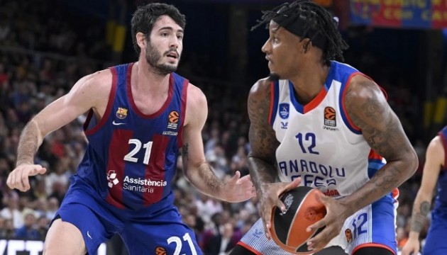 Anadolu Efes, ilk EuroLeague maçında Barcelona'ya mağlup oldu