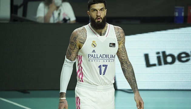 Anadolu Efes'e Real'den transfer