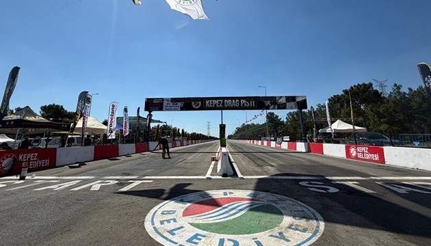 Antalya'da drag yarışı heyecanı