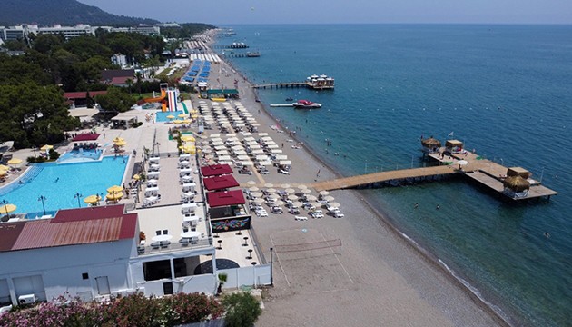 Bodrum ve Kemer plajları doldu taştı