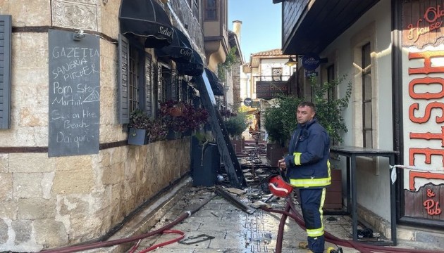 Antalya'da butik otelde yangın faciası! 2 turist hayatını kaybetti