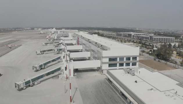 Yenilenen Antalya Havalimanı ilk misafirlerini karşıladı