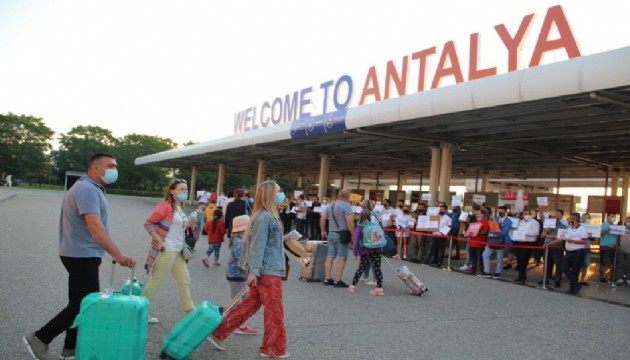 Antalya'ya en fazla turist Rusya ve Almanya'dan geldi