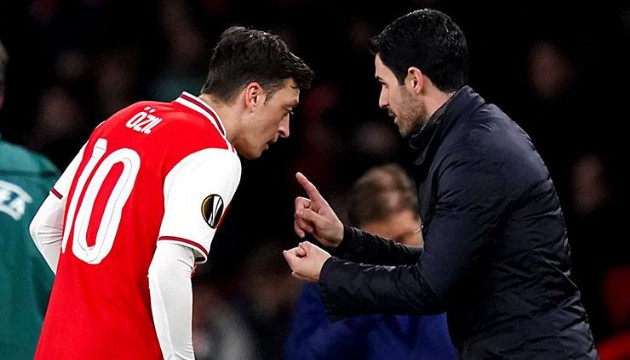 Arteta'dan Mesut Özil açıklaması