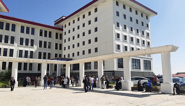 Üniversite kampüsünde ayı paniği
