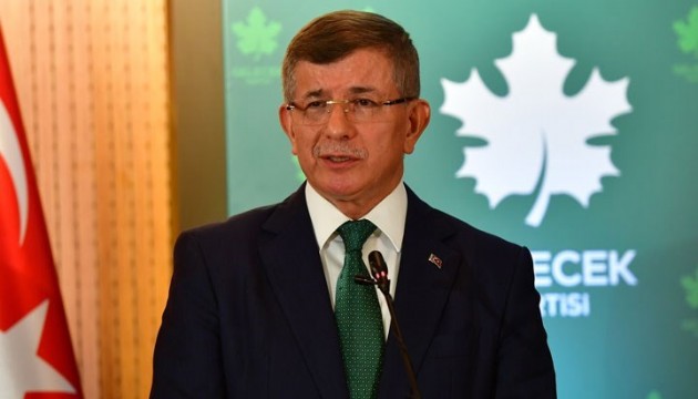 Davutoğlu'ndan iktidara tepki: Savunan tek bir kişiyi görmedik!