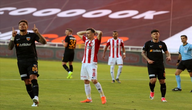 Kayseri altın buldu! Sivas ağır yaralı