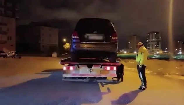 Aracını trafikten men ettirdi