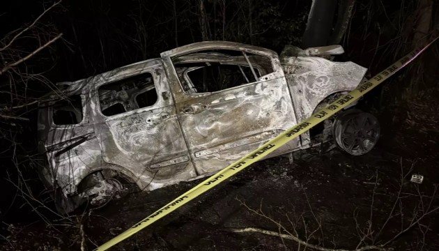 Genç sürücü yanarak öldü