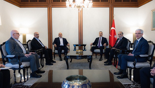 Bakan Fidan'dan diplomatik temaslar