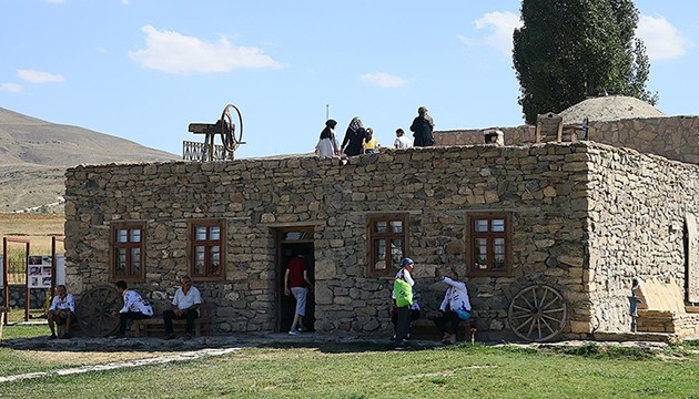 Nüfusundan fazla turist ağırlayan şehir