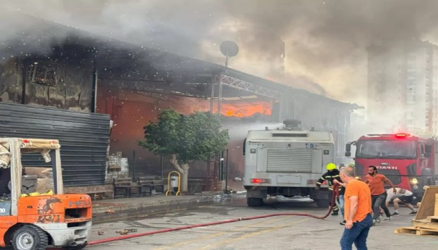 Mersin fabrika'da korkutan yangın!
