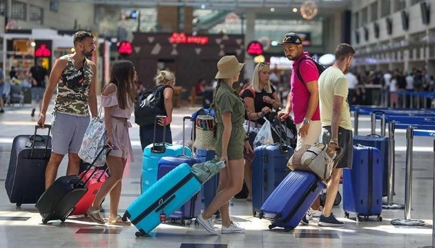 Bakanlık açıkladı: Turizmde ağır tablo