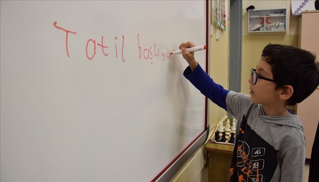 Okullarda son ders zili bugün çalacak