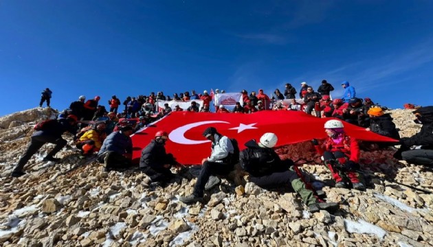 Zirvede Cumhuriyet coşkusu