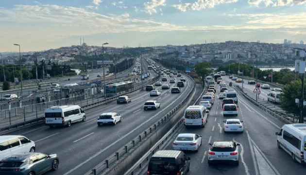 Bayram sonrası trafik yoğunluğu