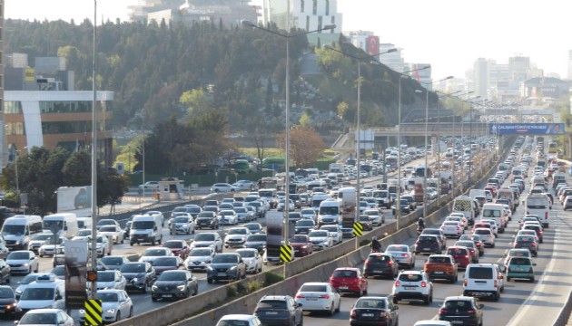 İstanbul'da trafik yoğunluğu arttı