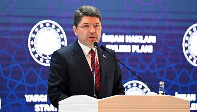 Bakan Tunç: Rahatsız  olanlar vesayetçi yargıyı özlüyor