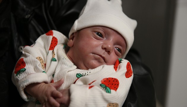 Asya bebek 108 gün sonra ana kucağına kavuştu