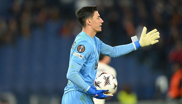 Milli oyuncu kampı izinsiz terk etti