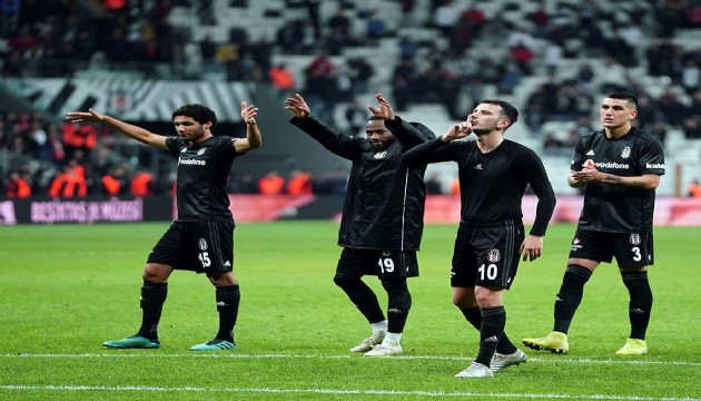 Beşiktaş orta saha sıkıntısını eski oyuncusu ile giderecek